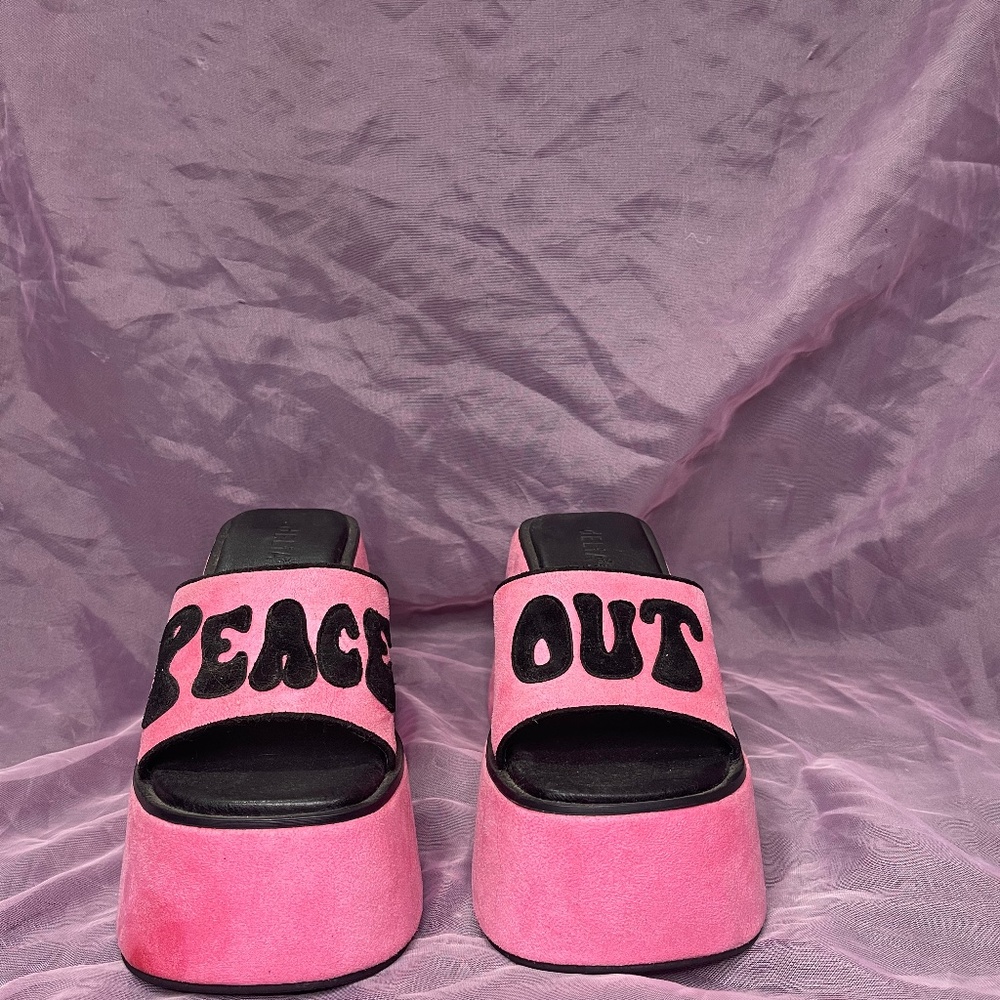 Delia peace out sandals